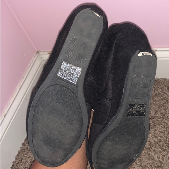 Booties 💕 - Picture 5 of 6